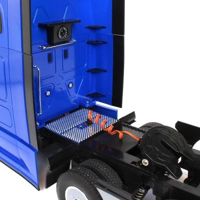 Diecast Masters 1/16 Radio Control Freightliner Cascadia Truck With Raised Roof Sleeper Cab Transport Series 27006 5 Diecast Masters 1/16 Radio Control Freightliner Cascadia Truck With Raised Roof Sleeper Cab Transport Series 27006 - Image 5