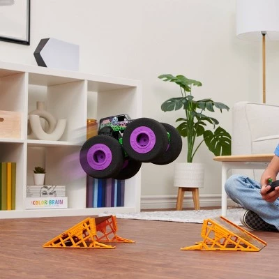 Monster Jam Ramp Champ Grave Digger 6 Monster Jam Ramp Champ Grave Digger - Image 6