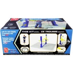 Skill 2 Model Kit Garage Accessory Set #3 (2-Post Hydraulic Lift) with Figurine "Get On Up" 1/25 Scale Model by AMT