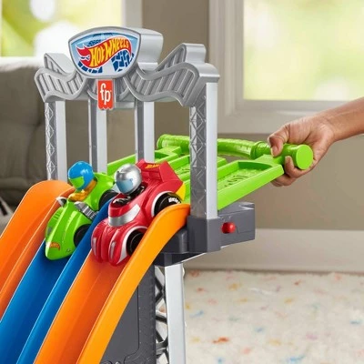 Fisher-Price Little People Hot Wheels Racing Loops Tower Trackset 2 Fisher-Price Little People Hot Wheels Racing Loops Tower Trackset - Image 2