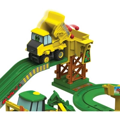 John Deere Big Loader Motorized Toy Train Set 5 John Deere Big Loader Motorized Toy Train Set - Image 5