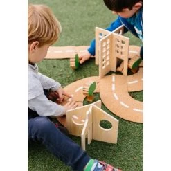 The Freckled Frog Getting About Town, Set of 21 -Vehicles & Remote Control Sales unnamed file 4713