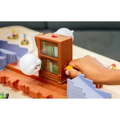 Hot Wheels Mario Kart Boo's Spooky Sprint Trackset 2 Hot Wheels Mario Kart Boo's Spooky Sprint Trackset - Image 2