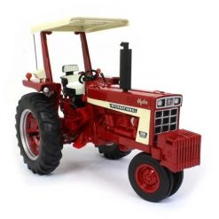 ERTL 1/16 Prestige Series International Harvester 666 Narrow with ROPS and Fender Radio 44219