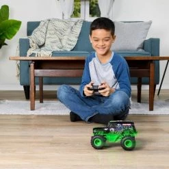 Monster Jam - RC 1/24 Scale - Grave Digger -Vehicles & Remote Control Sales unnamed file 957